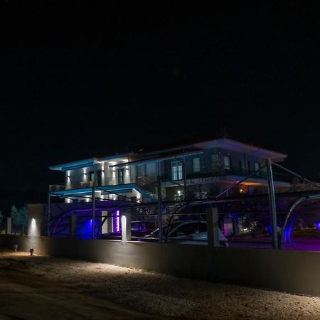 Berries Luxury Apartments 네아 모우다니아 외부 사진