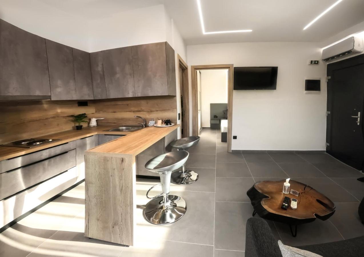 Berries Luxury Apartments 네아 모우다니아 외부 사진