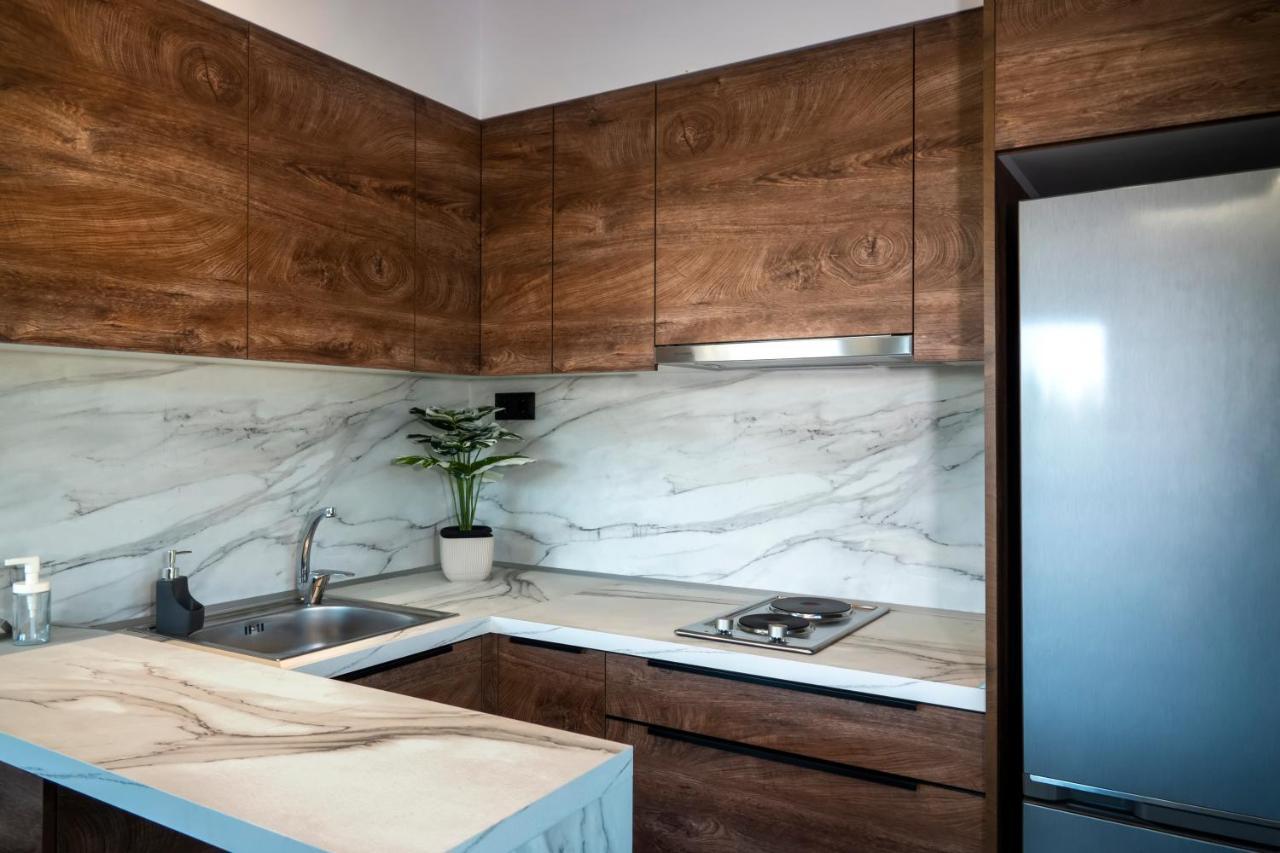 Berries Luxury Apartments 네아 모우다니아 외부 사진