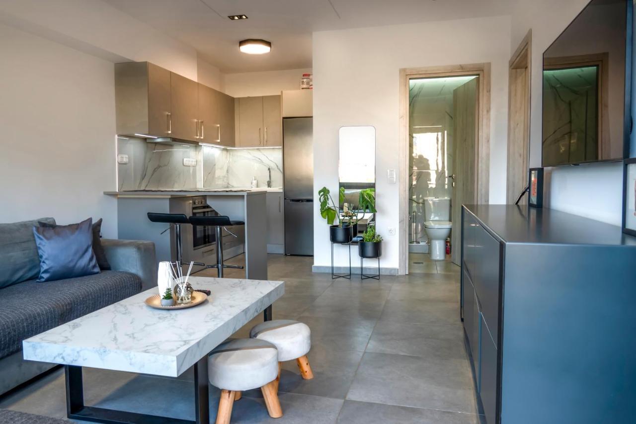 Berries Luxury Apartments 네아 모우다니아 외부 사진